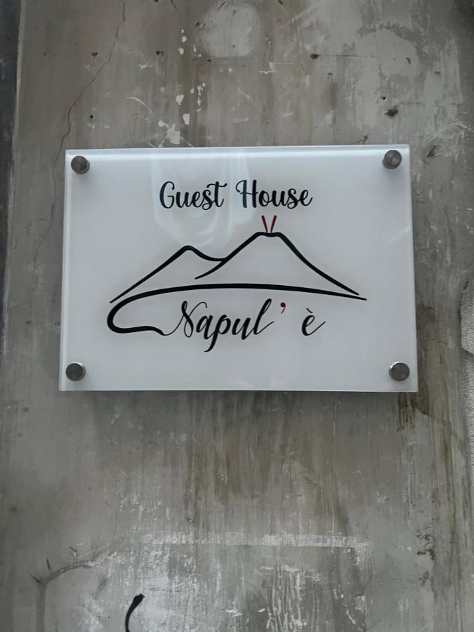 Guest House Napul'E Neapel Exteriör bild